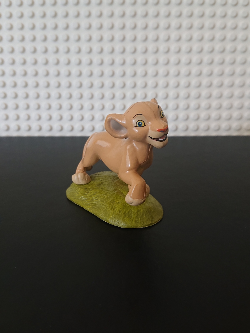 Disney Lion King - Walking 2" Nala Figure on Grass Base - PVC Cake Topper   GENE